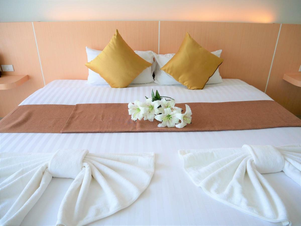 The Beach At Klong Muang Exterior foto